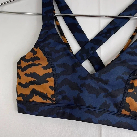 Good American Oasis Zebra Sports Bra - Picture 9 of 13